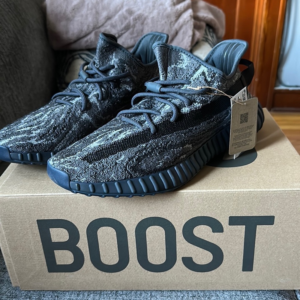 NEW Yeezys Boost 350 V2